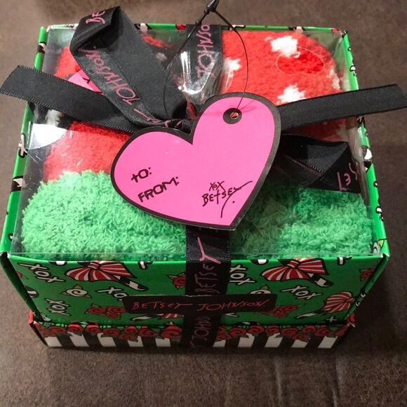 NWT Betsey Johnson cozy socks - Picture 1 of 2